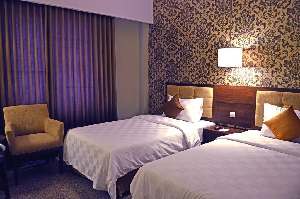 Hotel Safira Magelang Cameră foto