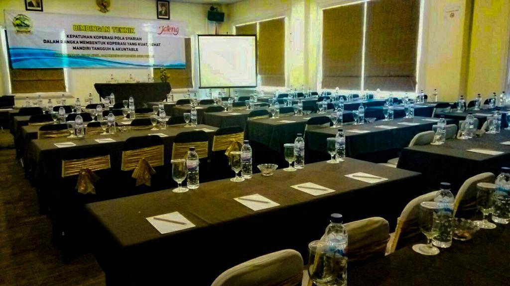 Hotel Safira Magelang Exterior foto